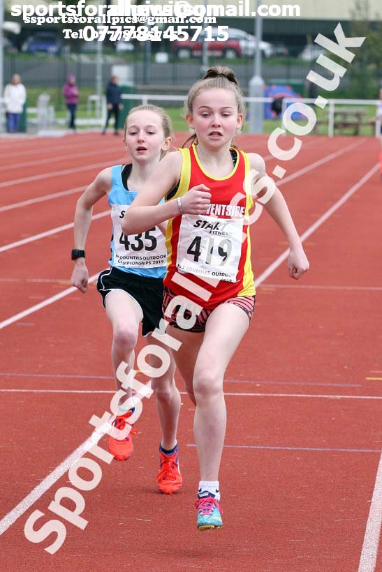 Girls under-13s 800 metres, 2019 North Eastern Track and Field Champs., Middlesbrough. Photo:  David T. Hewitson/Sports for All Pics
